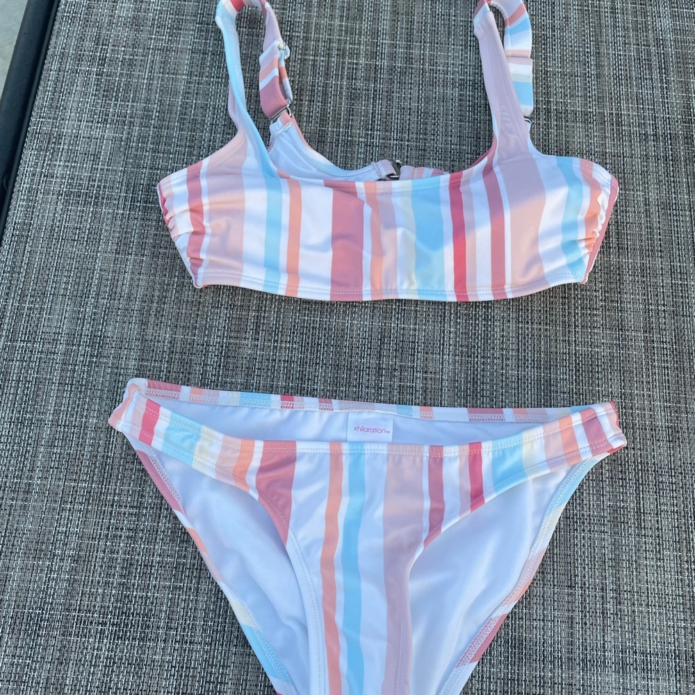 Cute matching bikini set!